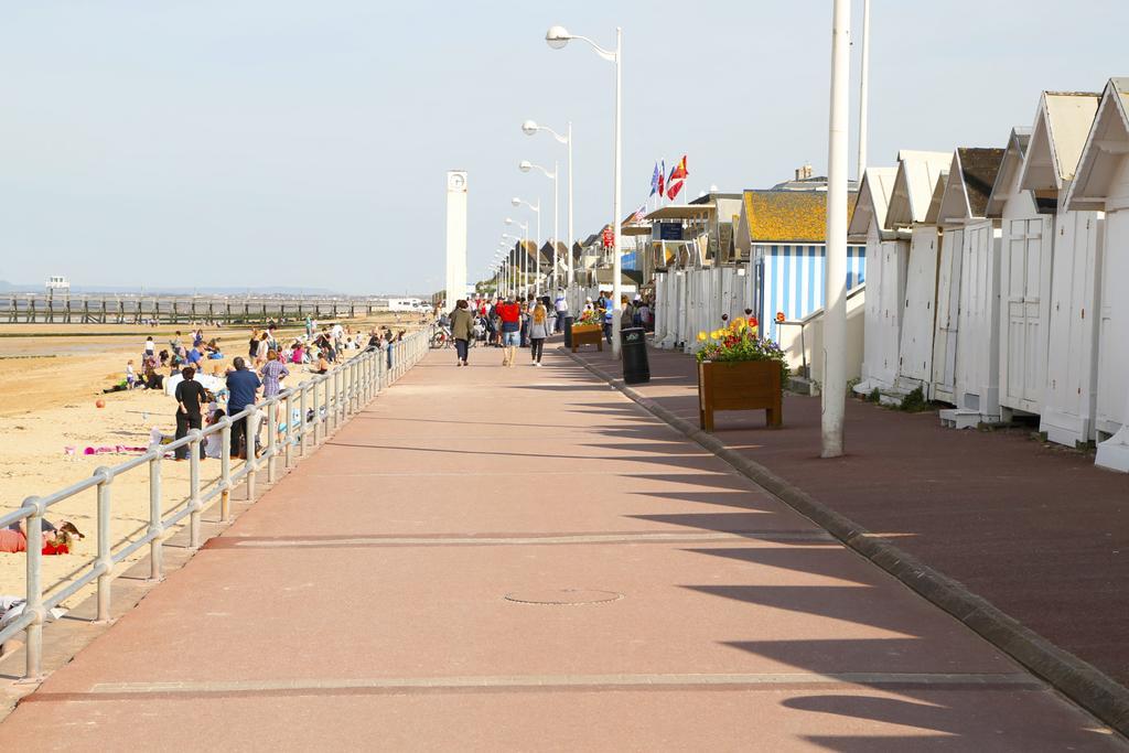 Maison Studios & Appartements Les 4 Vents Luc-sur-Mer Ngoại thất bức ảnh